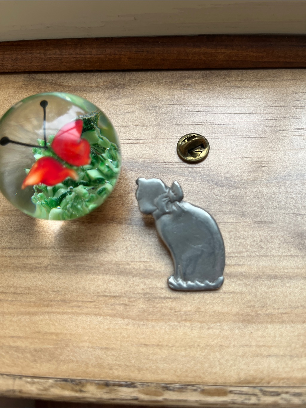 Vintage Pewter “Cat With Bow” Brooch Lapel Pin Kitty Jewelry